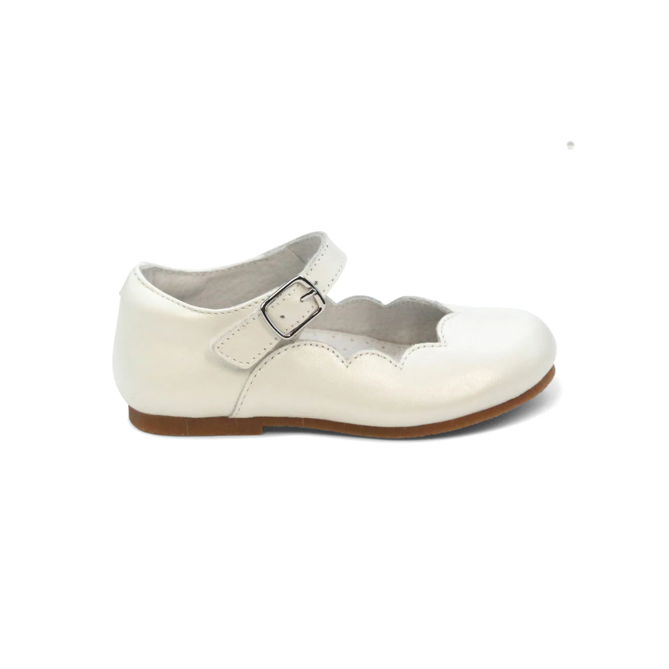 Sonia Scalloped Flat White