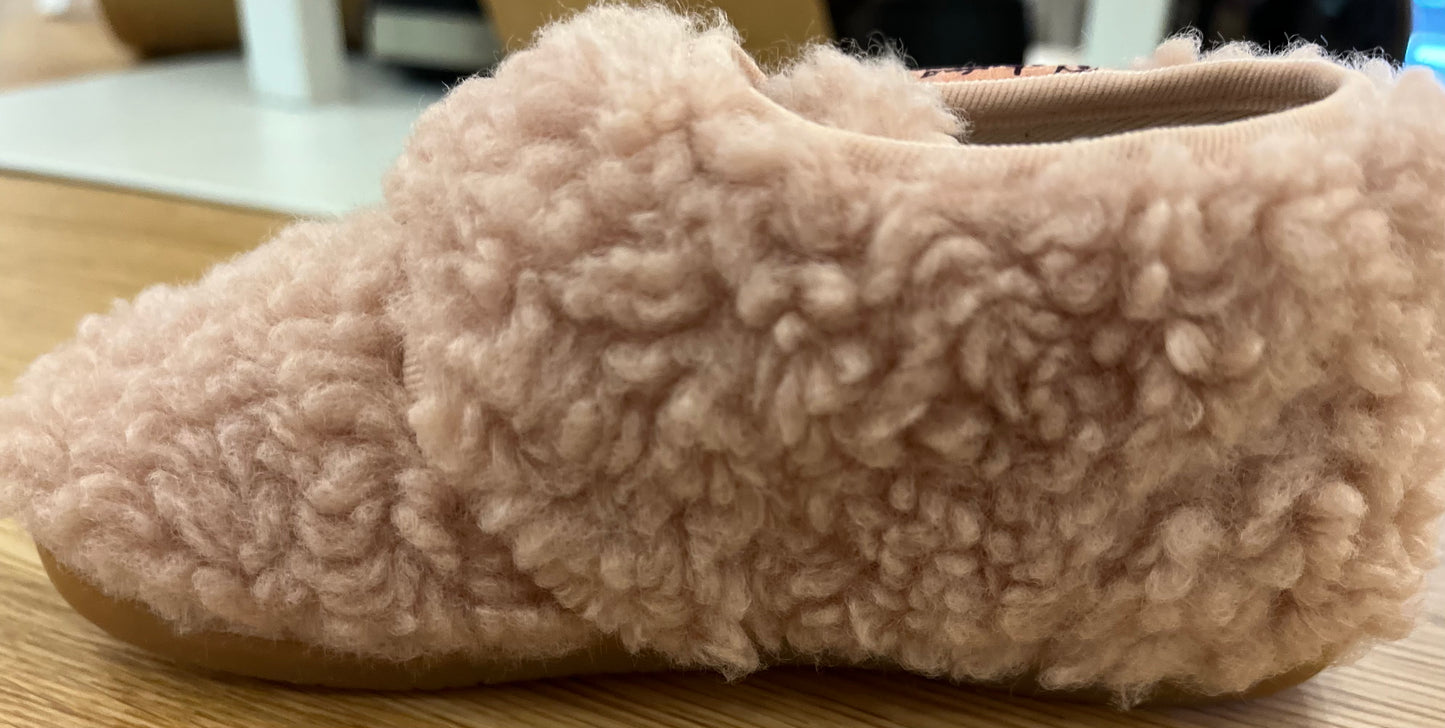 Carillon Slipper