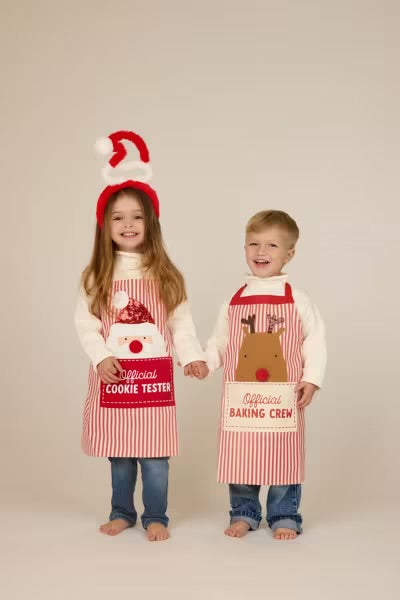 Reindeer Light-Up Apron & Cookie Cutter Set