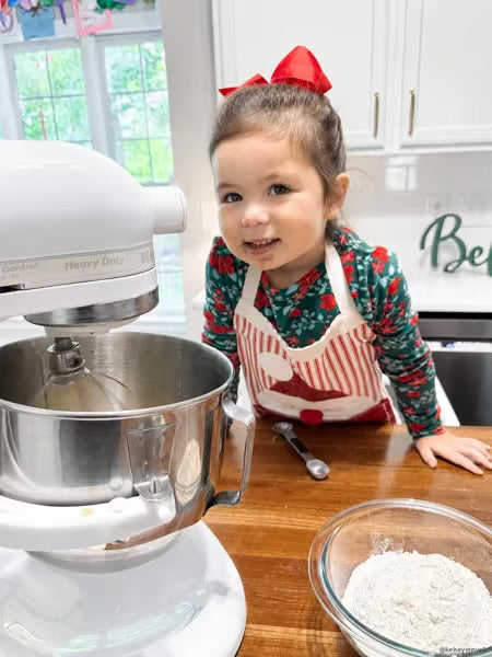 Santa Light-Up Apron & Cookie Cutter Set