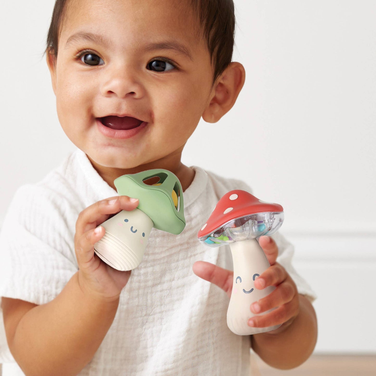 Itzy Mini Maracas™ Musical Rattle Set