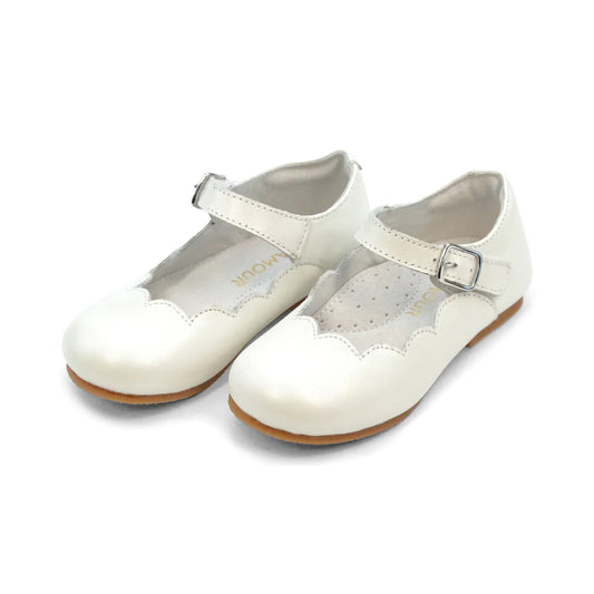 Sonia Scalloped Flat White