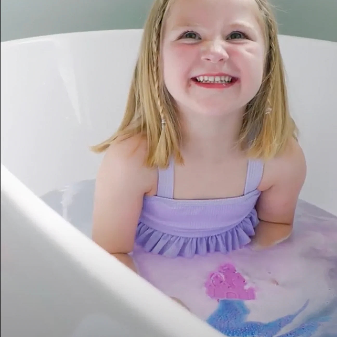 Princess Castle Prize Bath Bomb