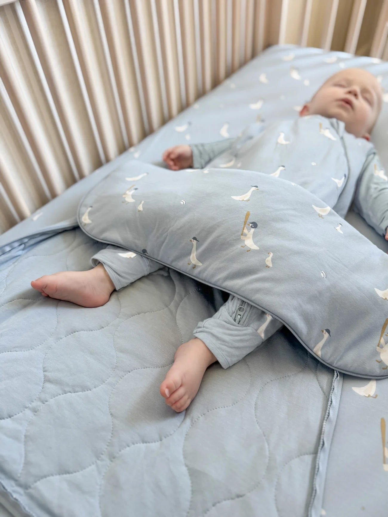 Gunamuna Bamboo Sleep Bag 1.0 Tog Baseball Goose