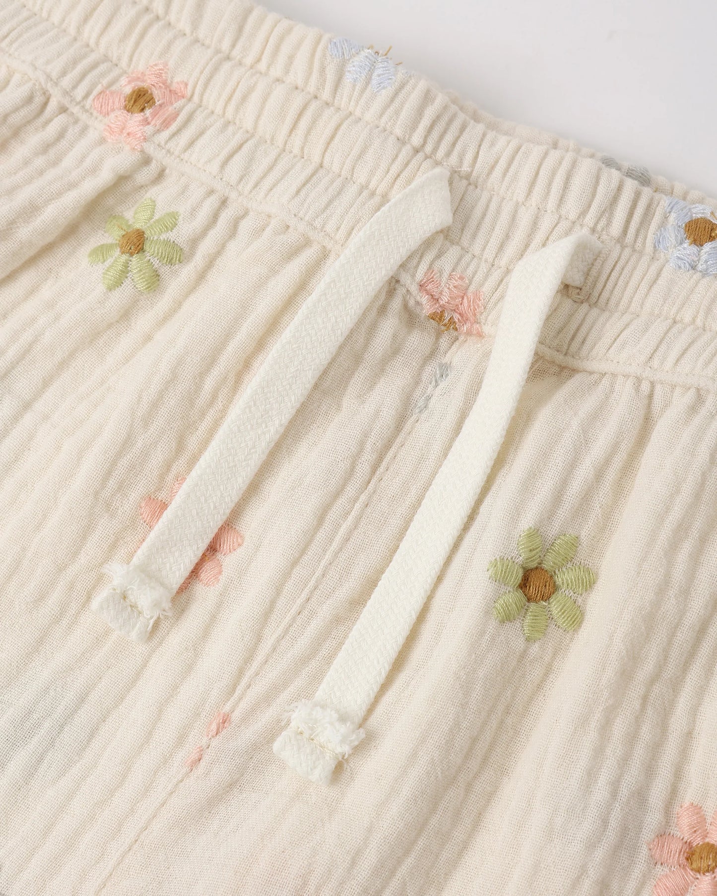 Kayli Set || Embroidered Daisies