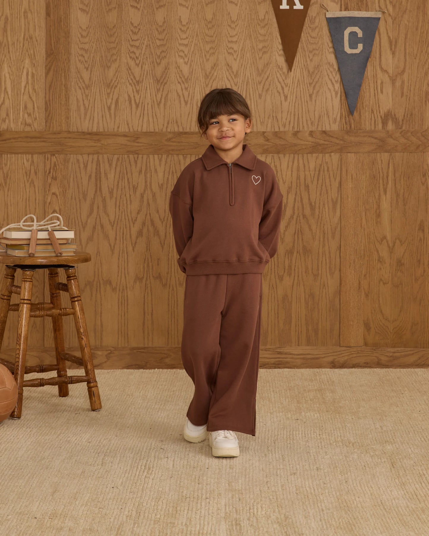 Hailey Sweatpant || Brown
