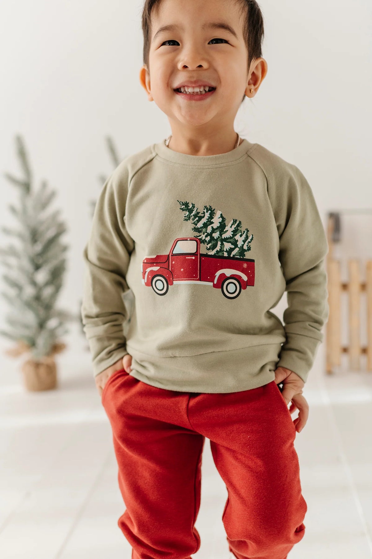 Raglan Sweatshirt Christmas Truck