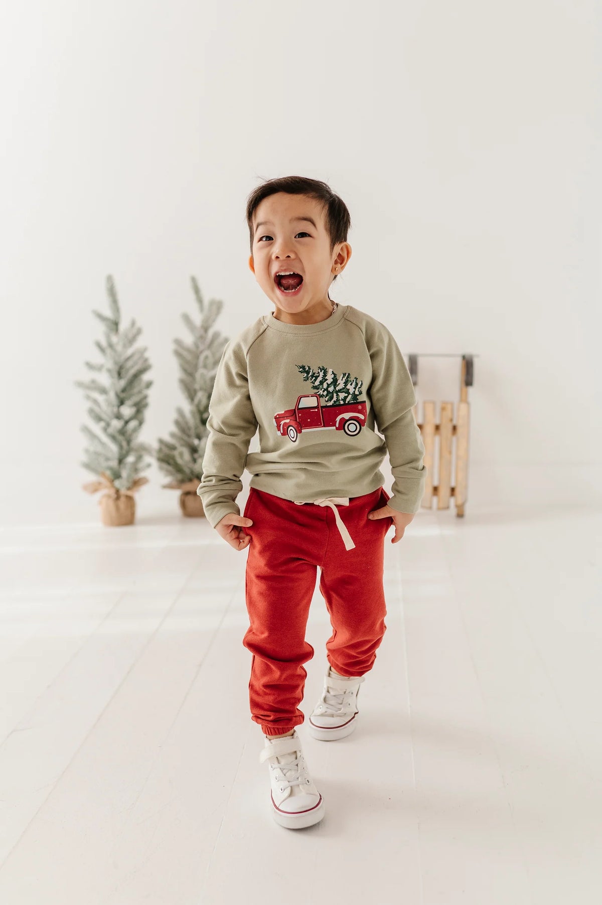 Raglan Sweatshirt Christmas Truck